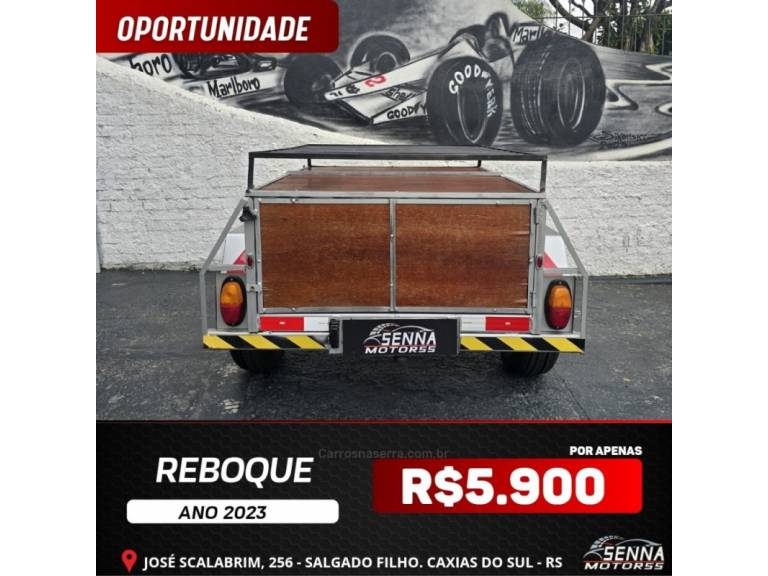 OUTRAS - REBOQUE - 2023/2023 - Prata - R$ 5.900,00