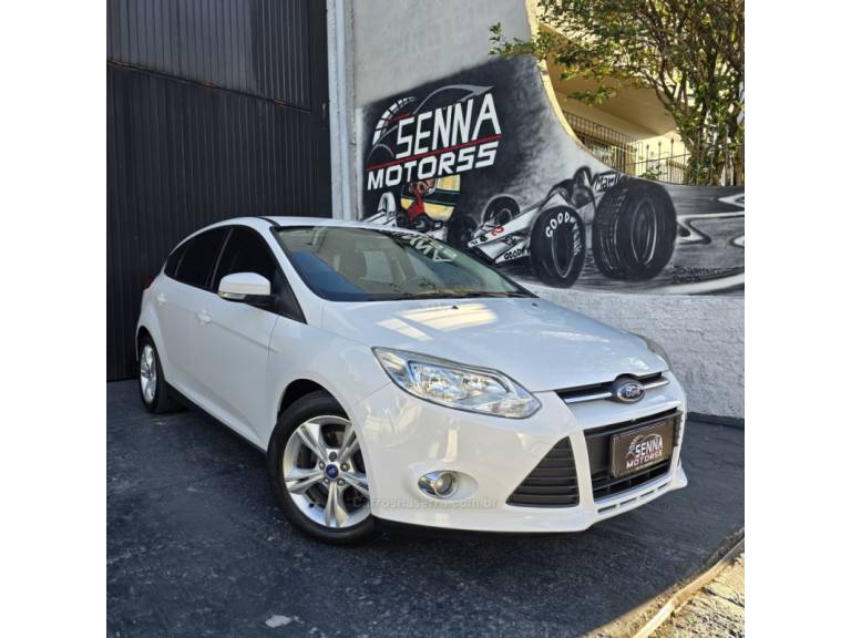 FORD - FOCUS - 2015/2015 - Branca - R$ 52.900,00