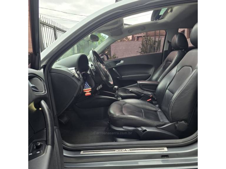 AUDI - A1 - 2011/2011 - Cinza - R$ 57.900,00