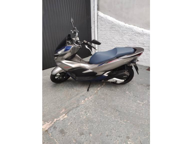 HONDA - PCX - 2021/2021 - Azul - R$ 17.900,00