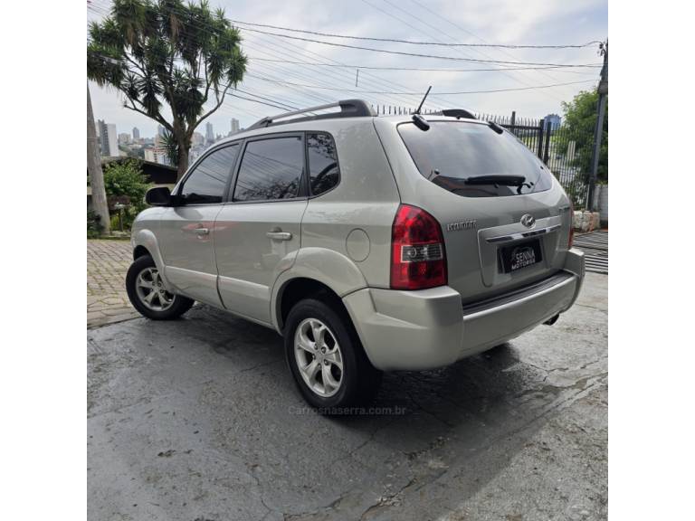 HYUNDAI - TUCSON - 2013/2013 - Prata - R$ 48.500,00