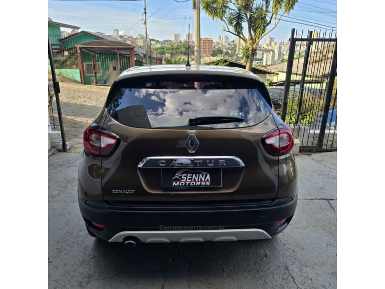 RENAULT - CAPTUR - 2018/2018 - Marrom - R$ 69.900,00
