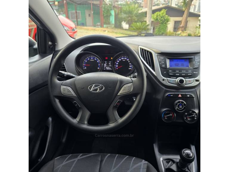 HYUNDAI - HB20 - 2013/2013 - Prata - R$ 39.800,00
