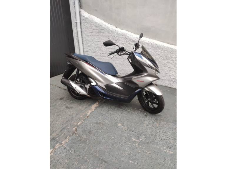 HONDA - PCX - 2021/2021 - Azul - R$ 17.900,00