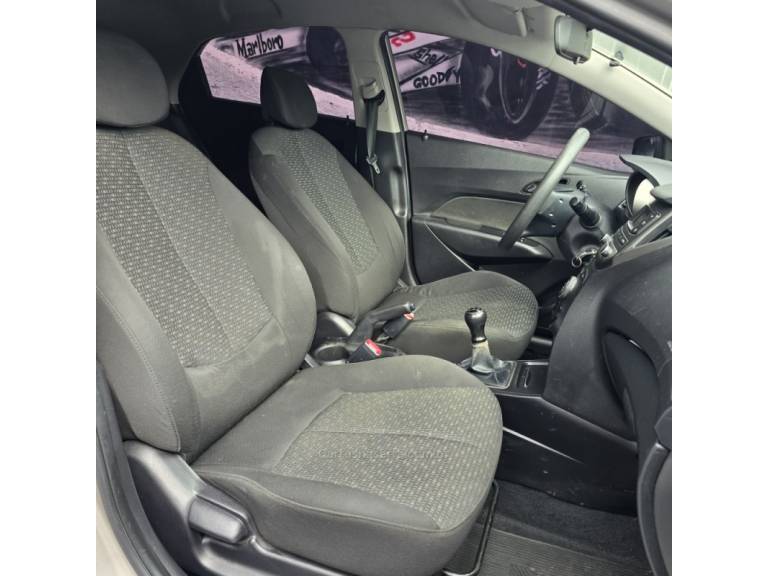 HYUNDAI - HB20 - 2017/2017 - Prata - R$ 47.900,00