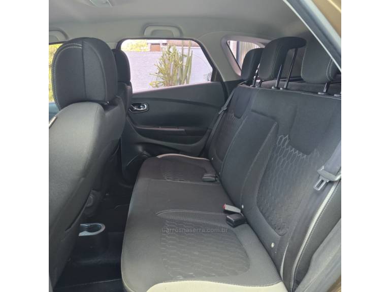 RENAULT - CAPTUR - 2018/2018 - Marrom - R$ 69.900,00