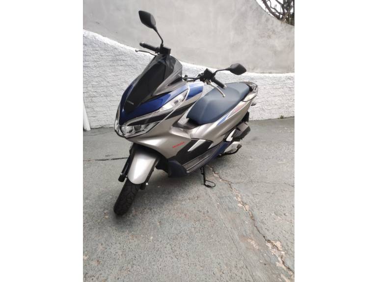 HONDA - PCX - 2021/2021 - Azul - R$ 17.900,00