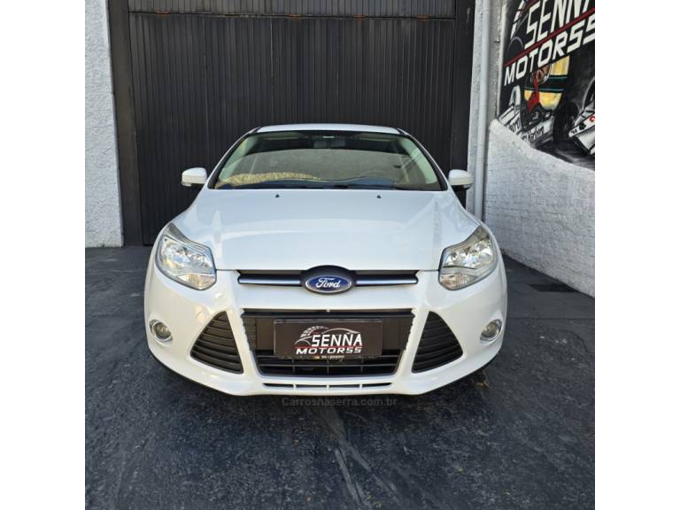FORD - FOCUS - 2015/2015 - Branca - R$ 52.900,00